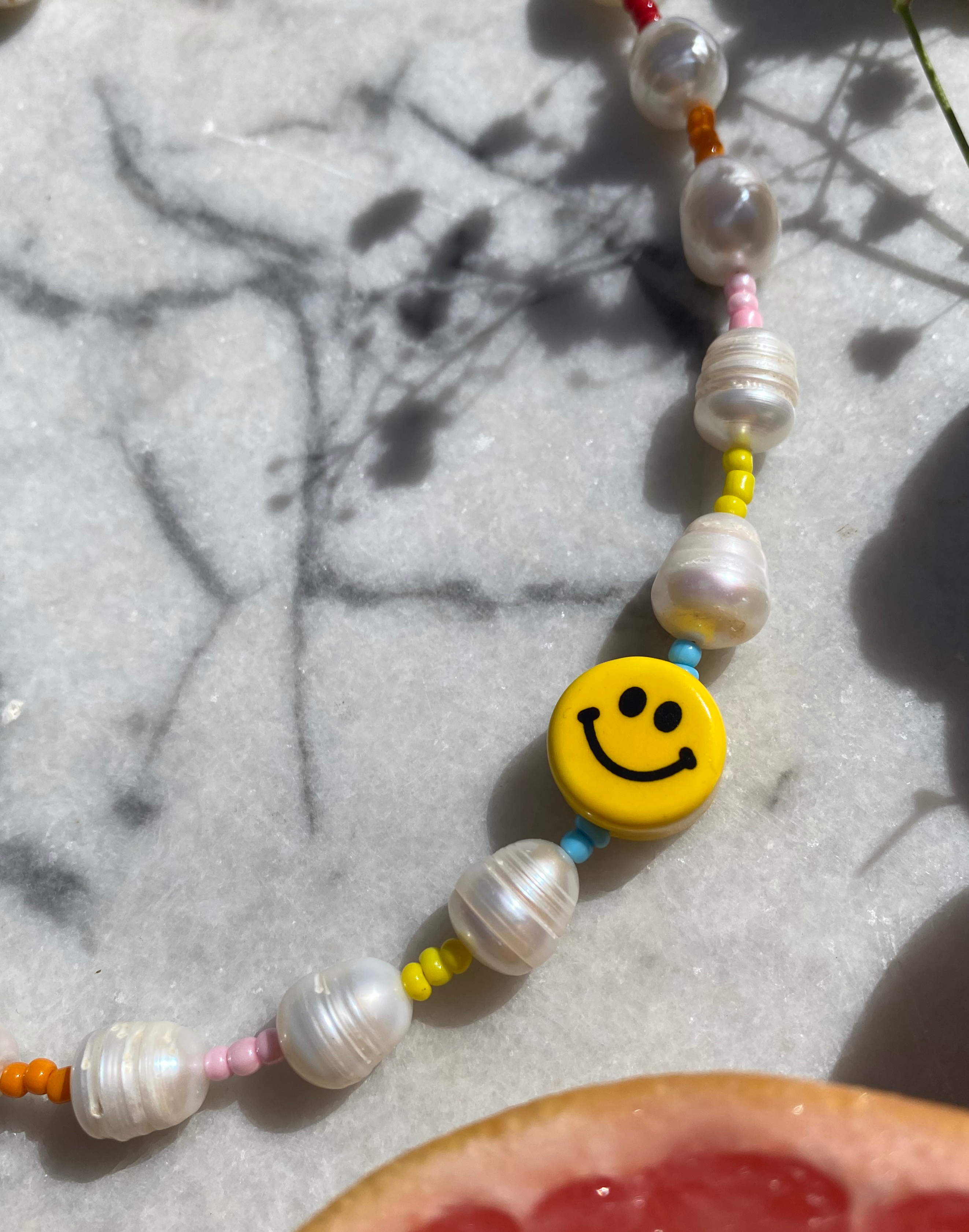 IRIS Colourful freshwater pearl necklace smiley face Vivinou